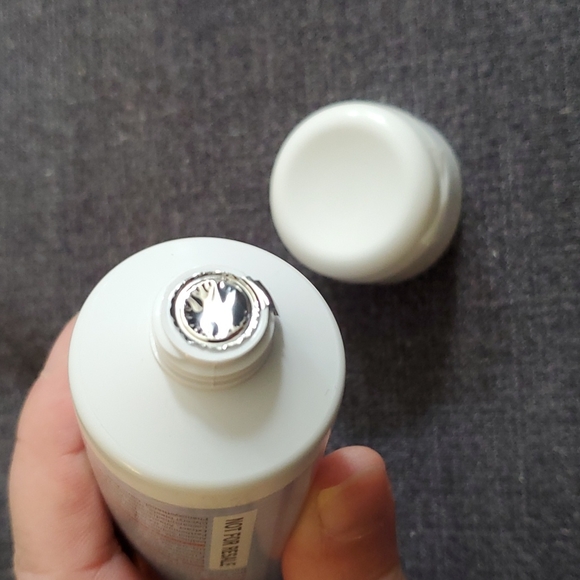 First Aid Beauty Face Cleanser - 2 oz - Picture 4 of 4